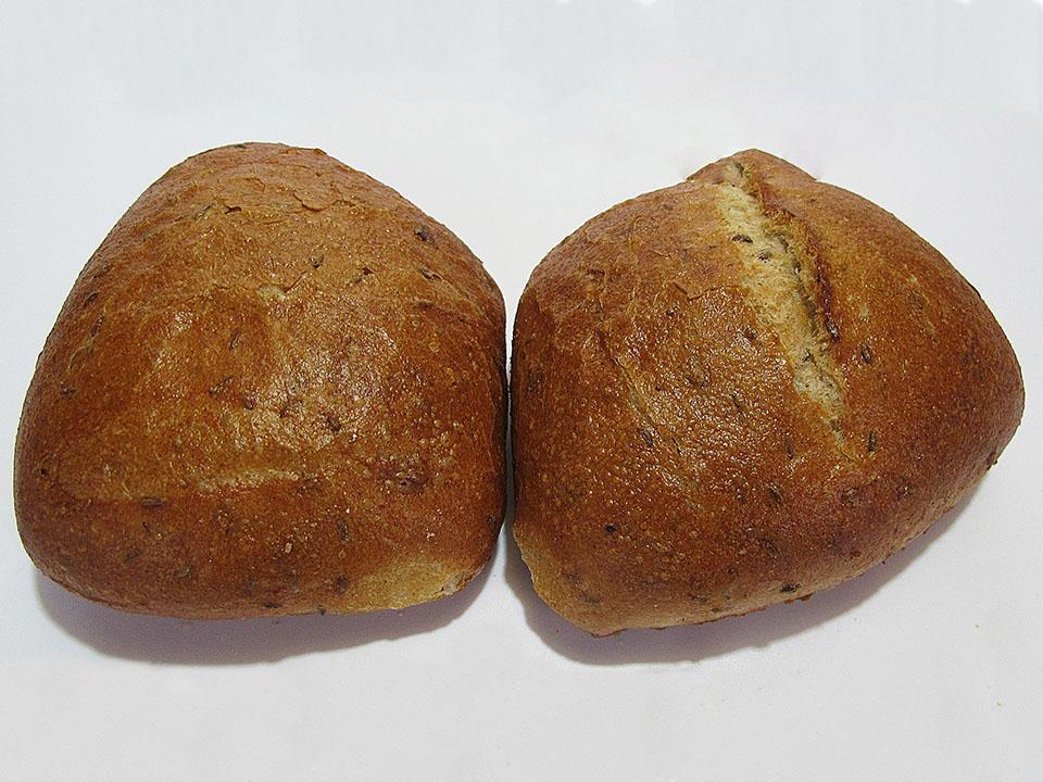 Bread with caraway seeds