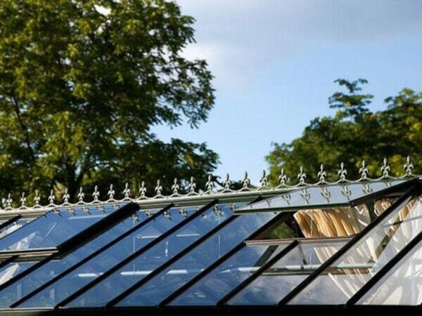 Janssens Retro Royal Victorian VI46 Greenhouse 13ft x 20ft - roof vents