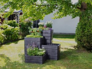 Ergo Quadro Stackable Raised Bed Planters in a garden