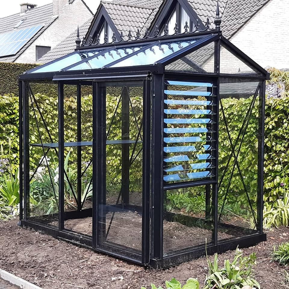 Janssens Urban Greenhouse, small freestanding greenhouse