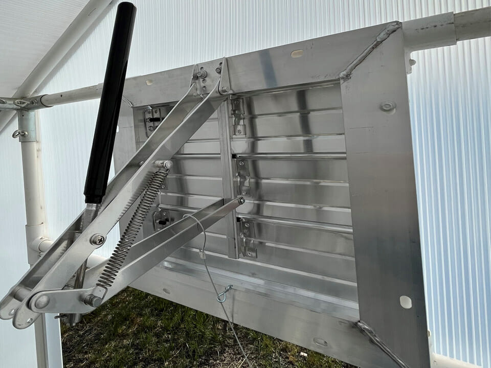 Solexx Louver vent, closed position, with close up view of automatic opener