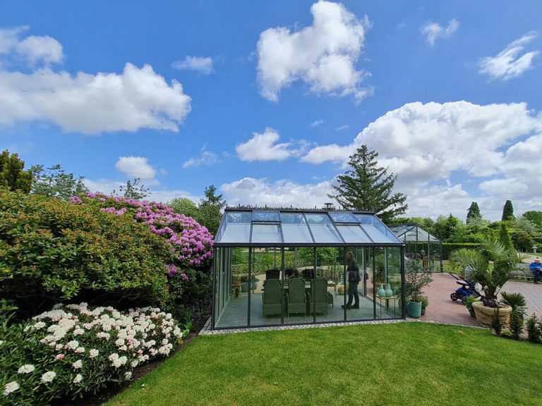 best-greenhouses-for-cold-climates-expert-picks